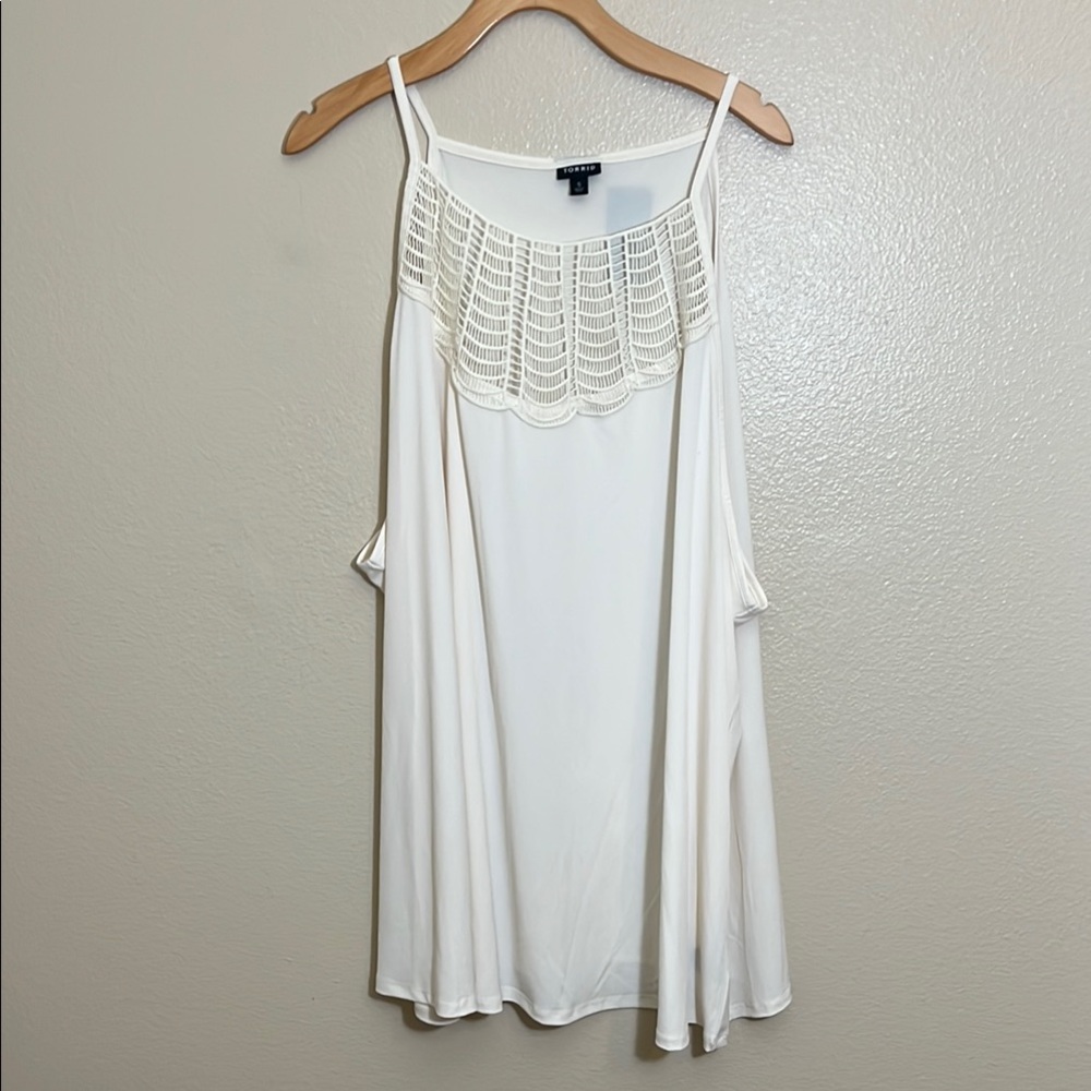 NWT Torrid Cream Lace Detail Plus Size Top